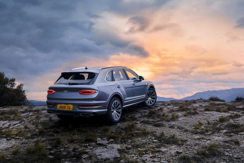 Bentley bentayga hybrid 2021