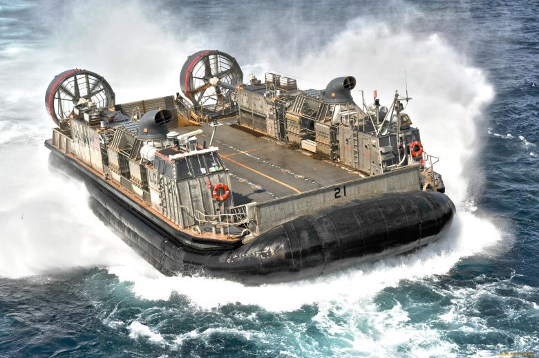 Десантные катера на воздушной подушке типа lcac