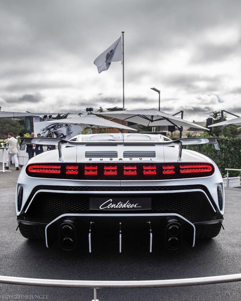 Машина bugatti centodieci