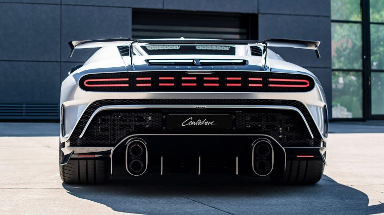 Bugatti centodieci максимальная скорость