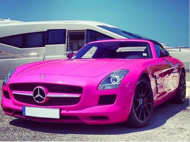 Розовый мерседес