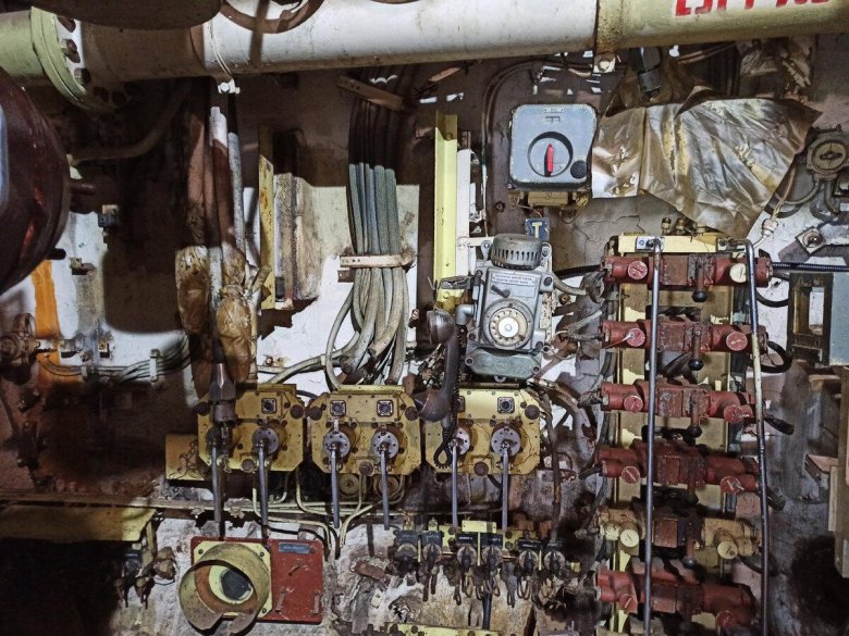 Внутри подводной лодки пр. 877