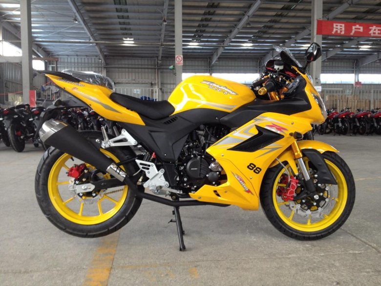 Спортбайк 250 кубов