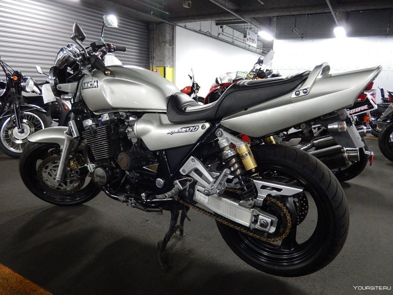 Мотоцикл yamaha