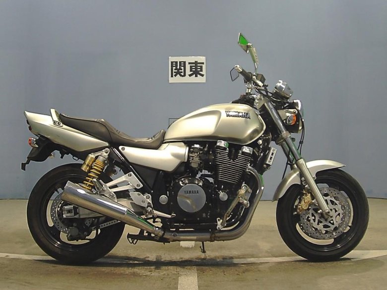 Yamaha xjr