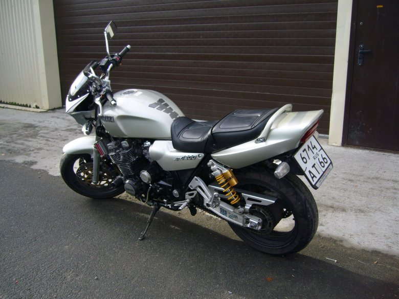 Мотоцикл honda cb 400