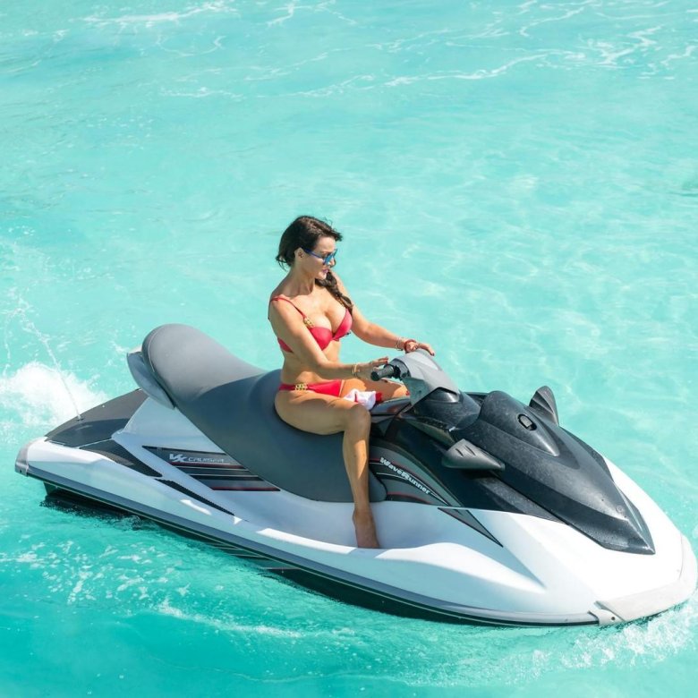 Катание на гидроцикле