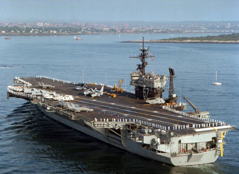 Американский авианосец нимиц