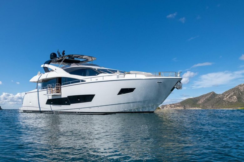 Sunseeker 65 sport yacht