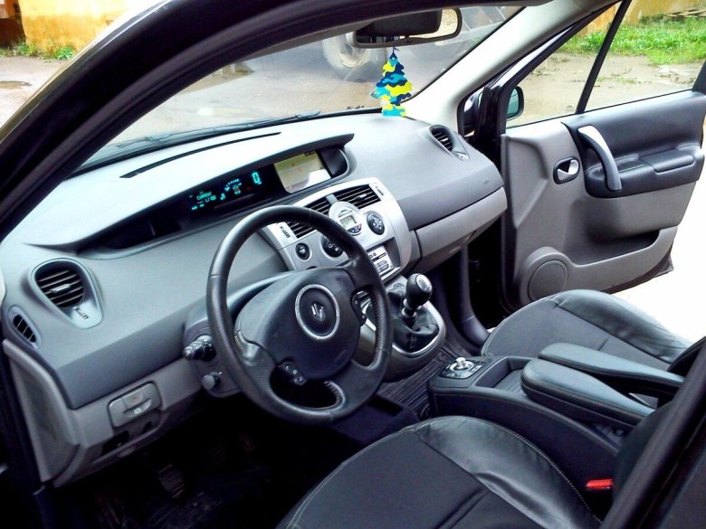 Рено сценик 2 салон