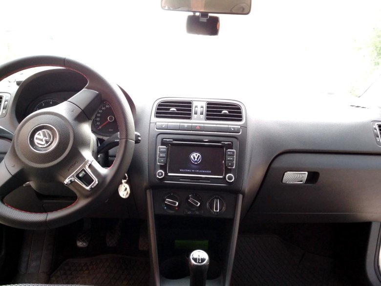 Volkswagen polo 2011 салон
