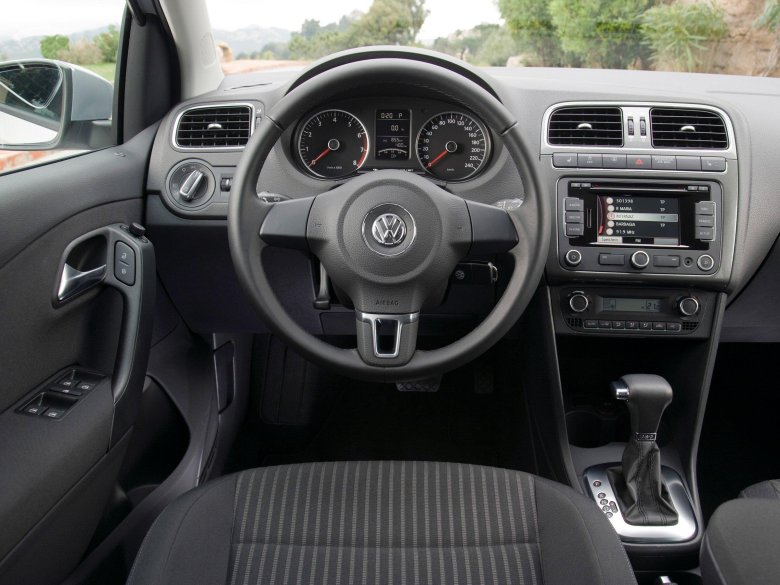 Volkswagen polo 2012 салон