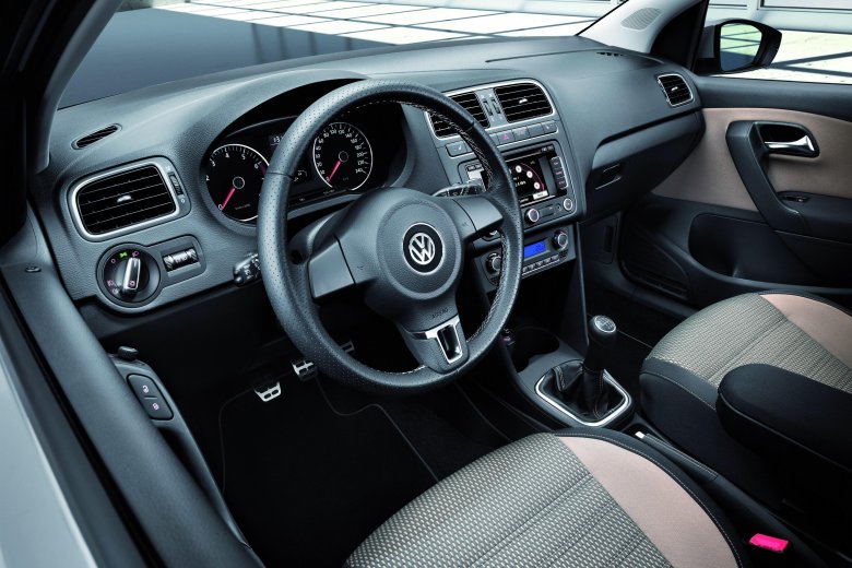 Volkswagen polo 2010 салон