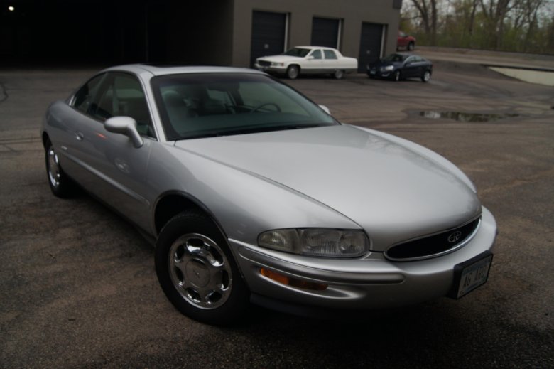 Бьюик ривьера 1999