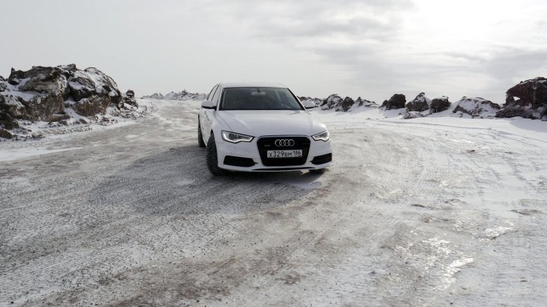 Белая ауди а 6