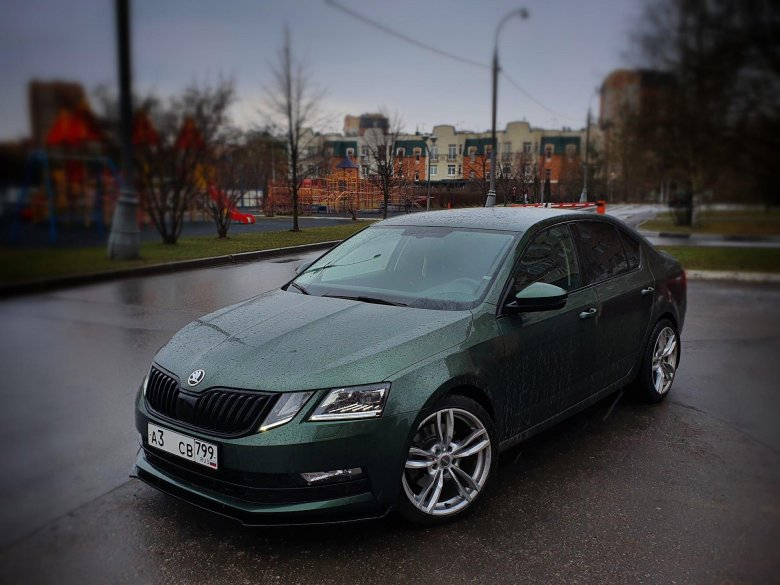 Skoda octavia a7 green