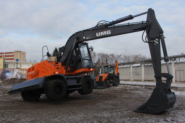 Экскаватор umg