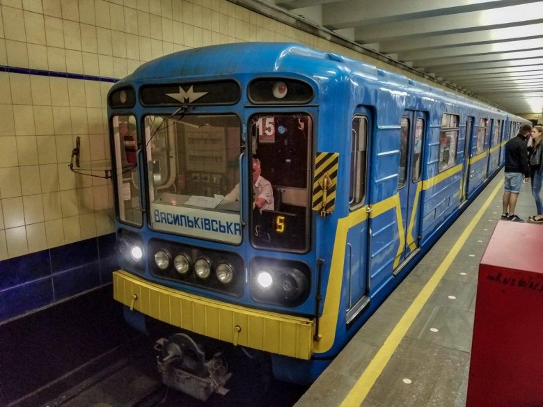 Метровагон еж6