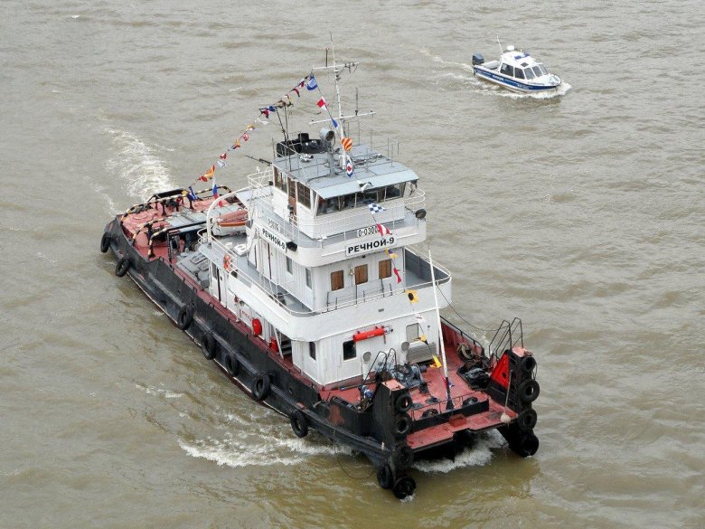 Буксир речной