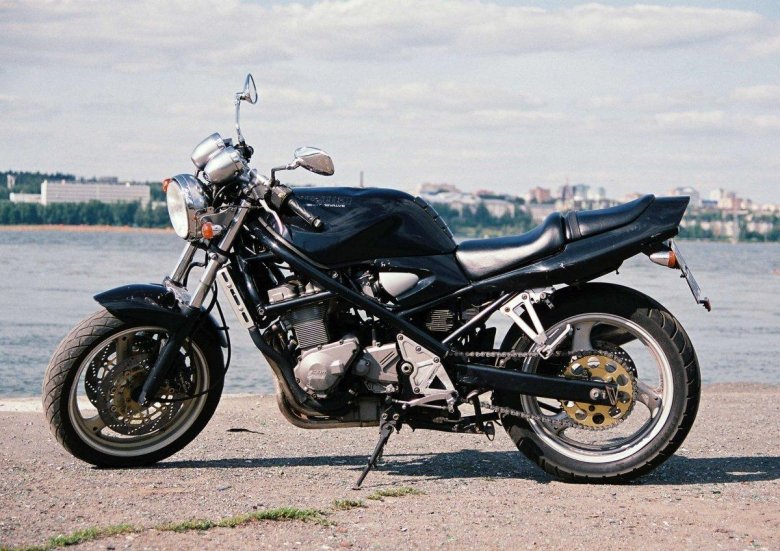 Мотоцикл suzuki bandit 400