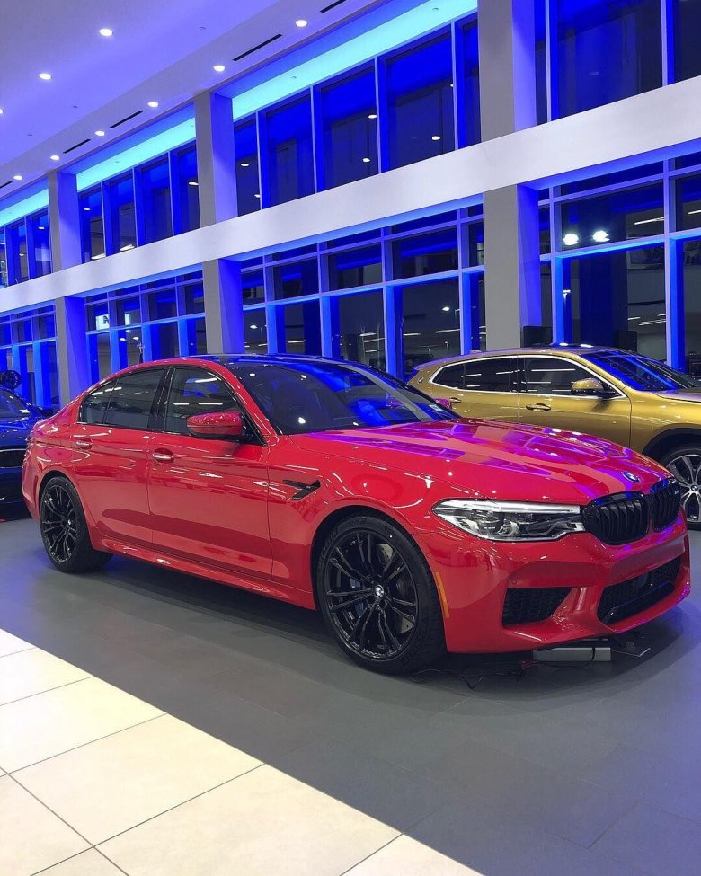 Bmw m5 f90 red