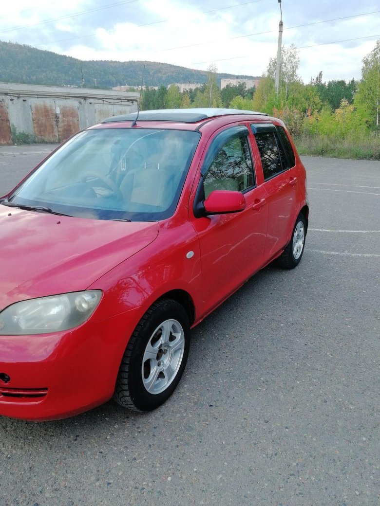 Мазда демио 2002