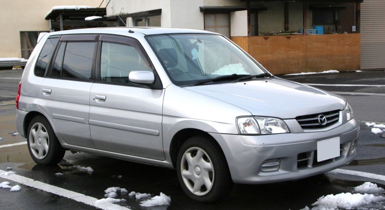 Mazda demio 2001