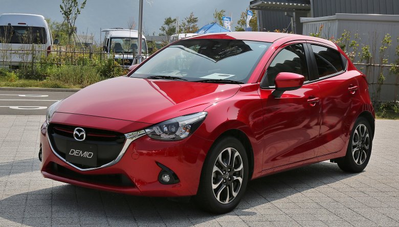 Mazda demio 2017