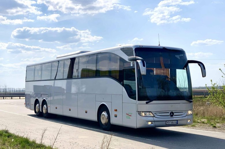 Автобус mercedes benz tourismo