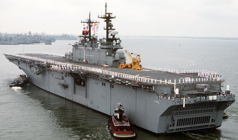 Универсальный десантный корабль