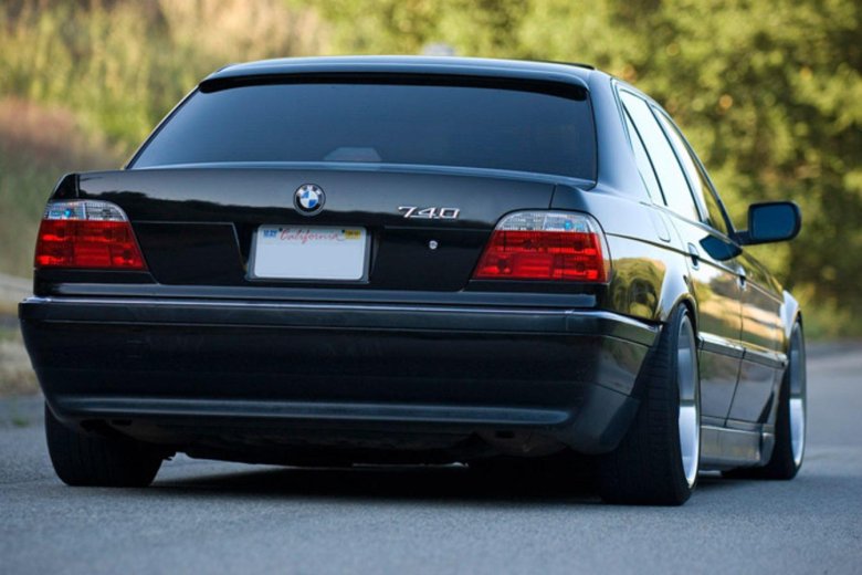 Bmw 750 i e 38