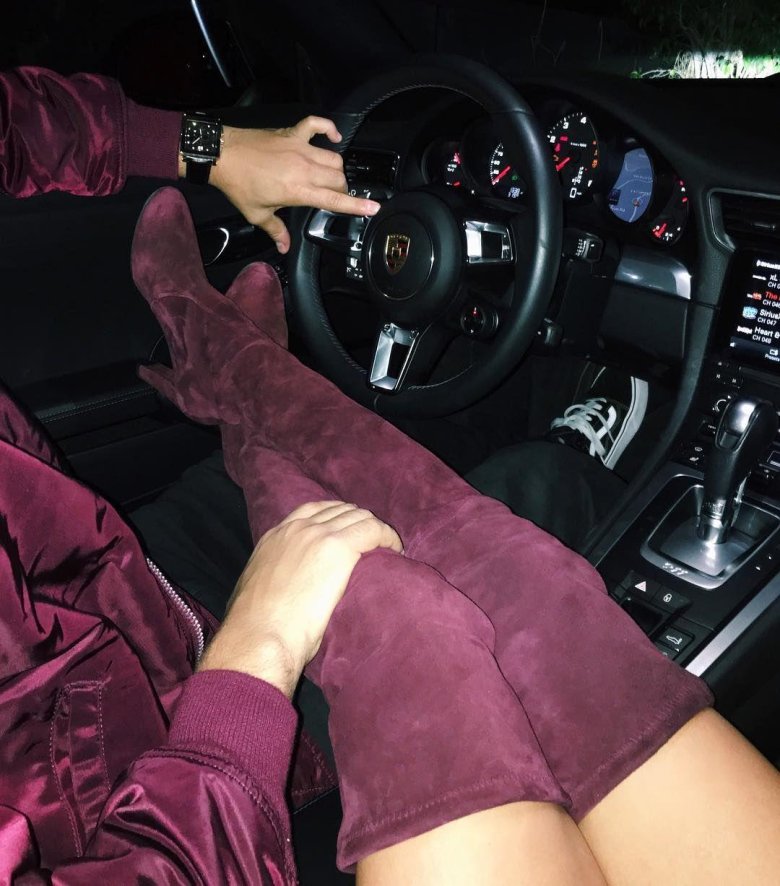 Ножки в авто