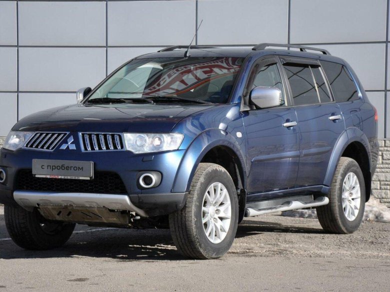 Mitsubishi pajero sport 2011