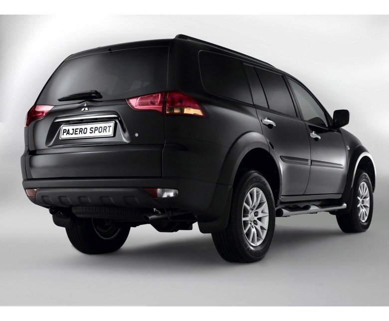 Mitsubishi pajero sport 2012