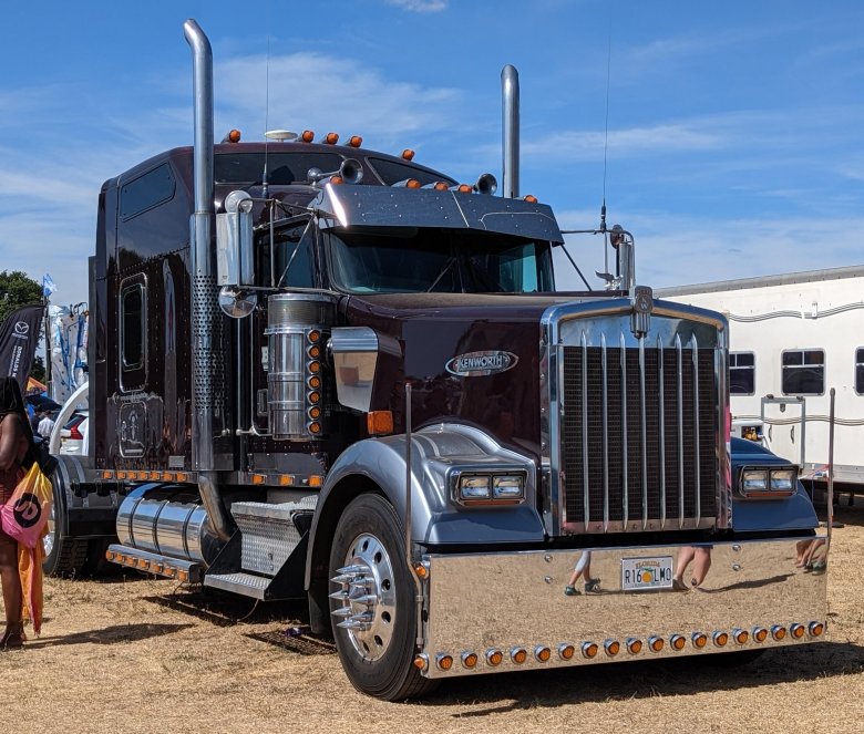 Американский грузовик кенворт 9000