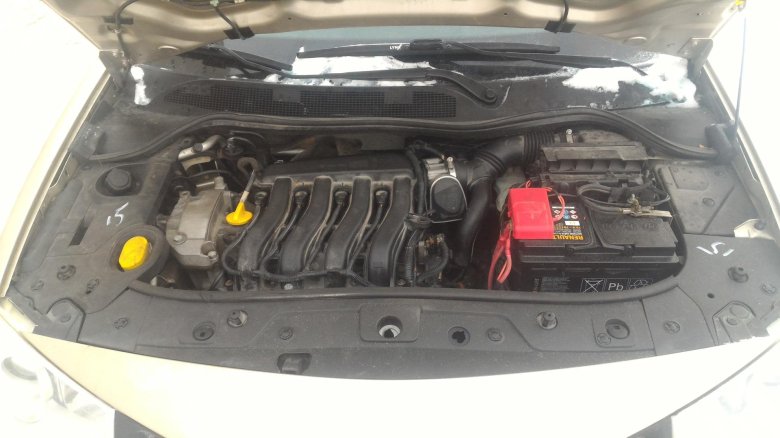 Подкапотное пространство рено меган 1