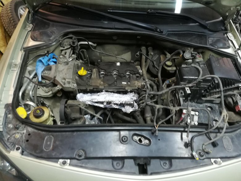 Подкапотное пространство рено логан 1