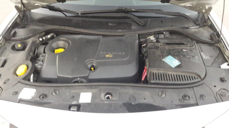 Капот рено меган 2