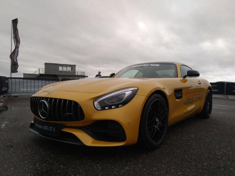 Mercedes benz amg gt 2017