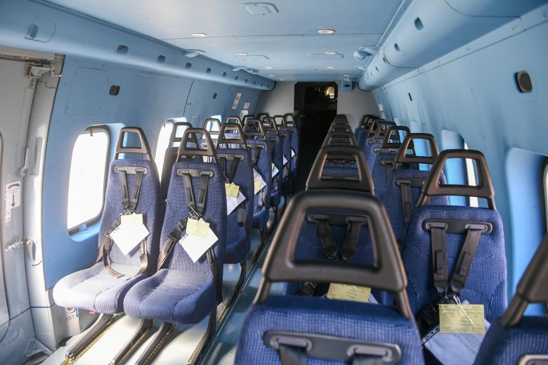 Вертолёт ми-8 пассажирский салон