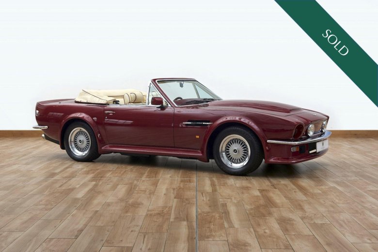 Астон мартин 1975