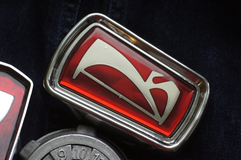 Ваз-21213 значок