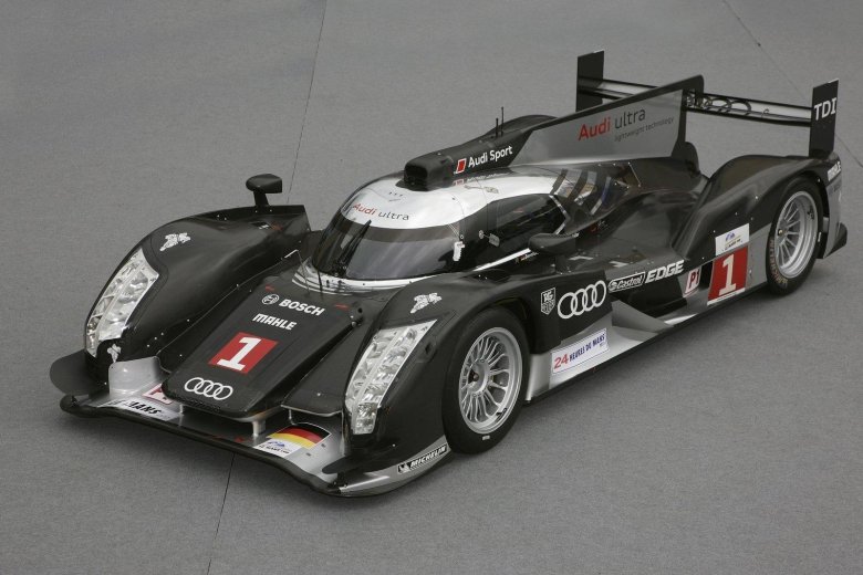 Audi r 18 e tron quattro