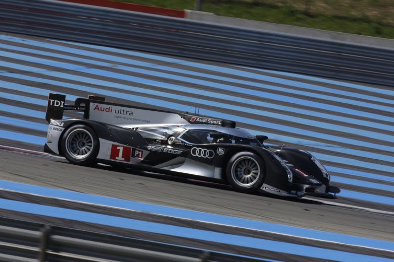Audi r18 tdi 2011