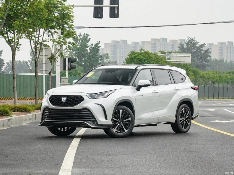 Toyota highlander iv