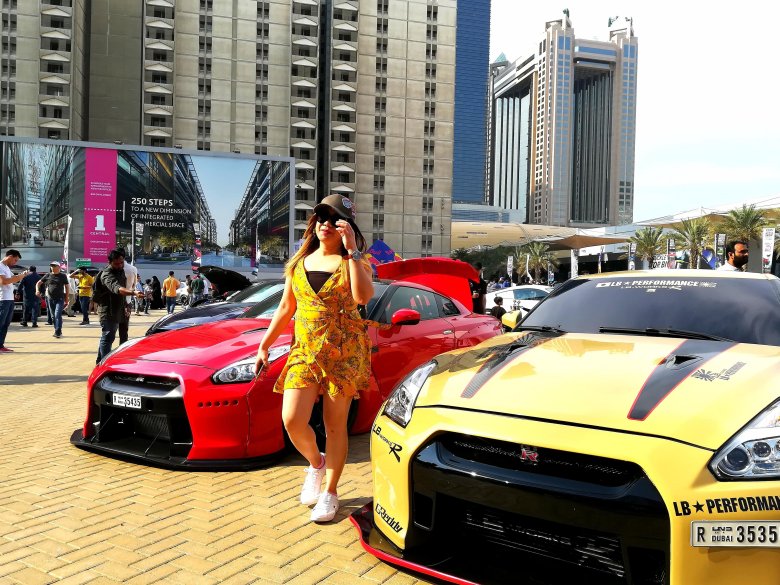 Автосалон в дубае