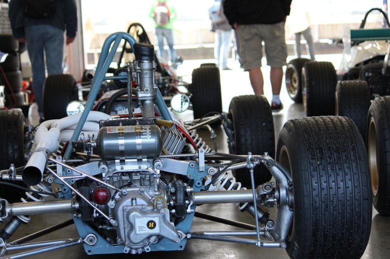 Гоночный двигатель