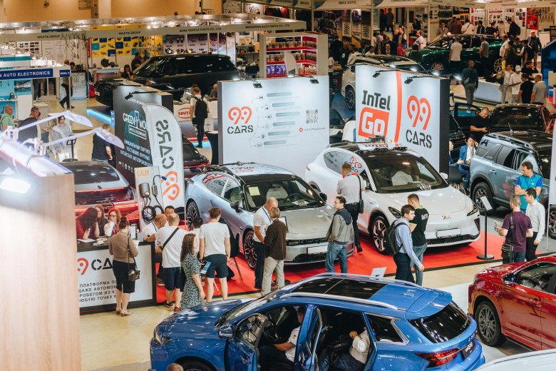 Выставка машин в москве