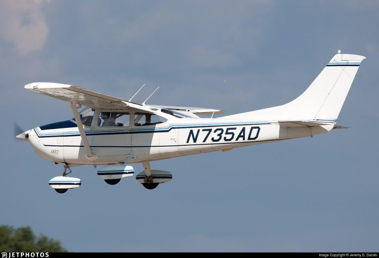 Cessna 172s skyhawk sp