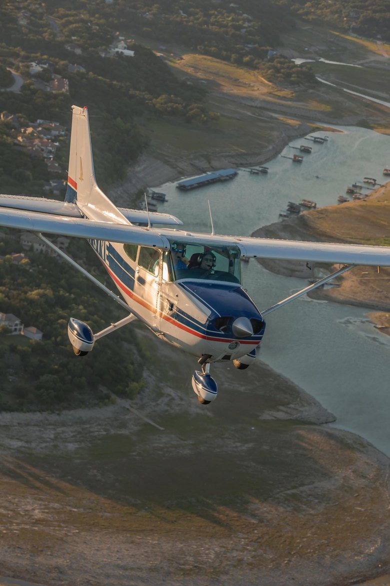 Самолет cessna